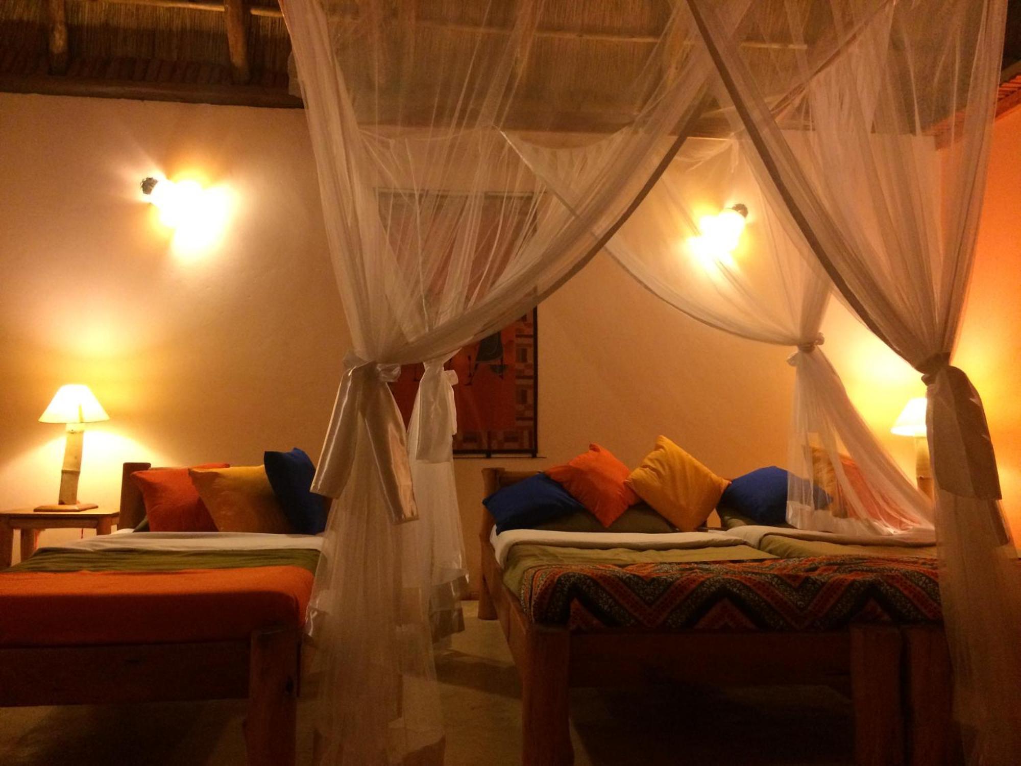 Wild Tracks Overland Camp Kasese Ruang foto