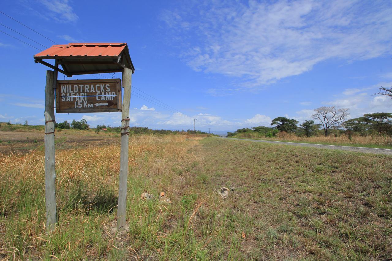 Wild Tracks Overland Camp Kasese Bagian luar foto